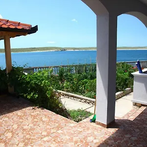 https://apartmani-gazic.hotelinzadar.com